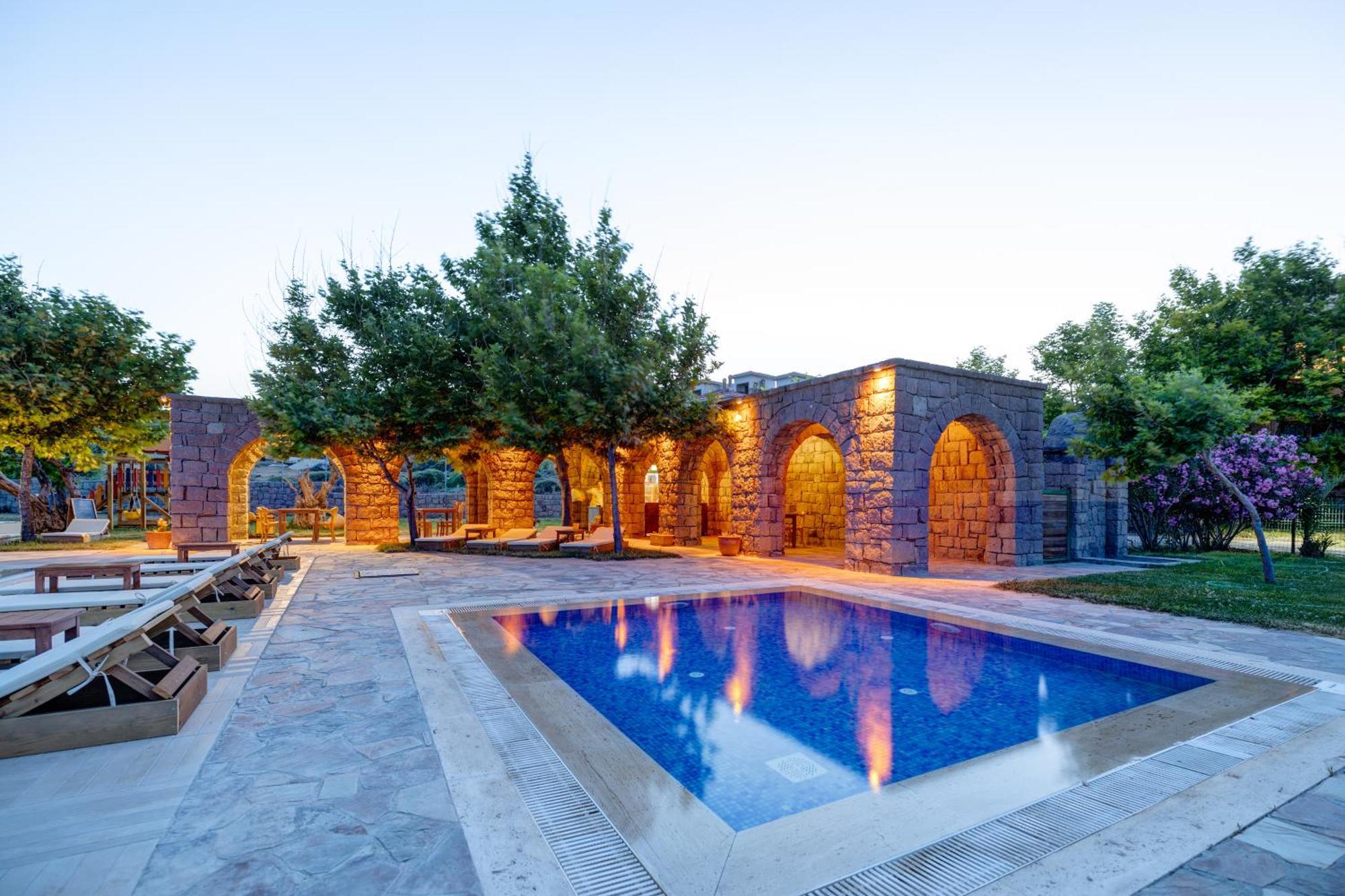 Hotel Cinarli Kasri à İmroz Extérieur photo